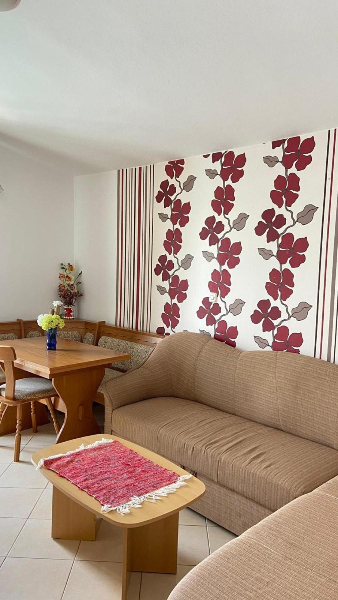 Apartment Tiho & Jelena *
